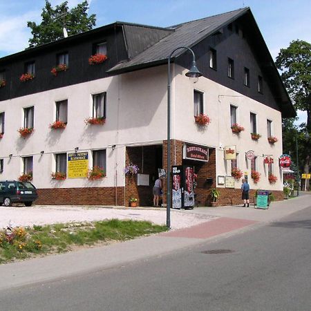 Hotel Anna Harrachov Buitenkant foto