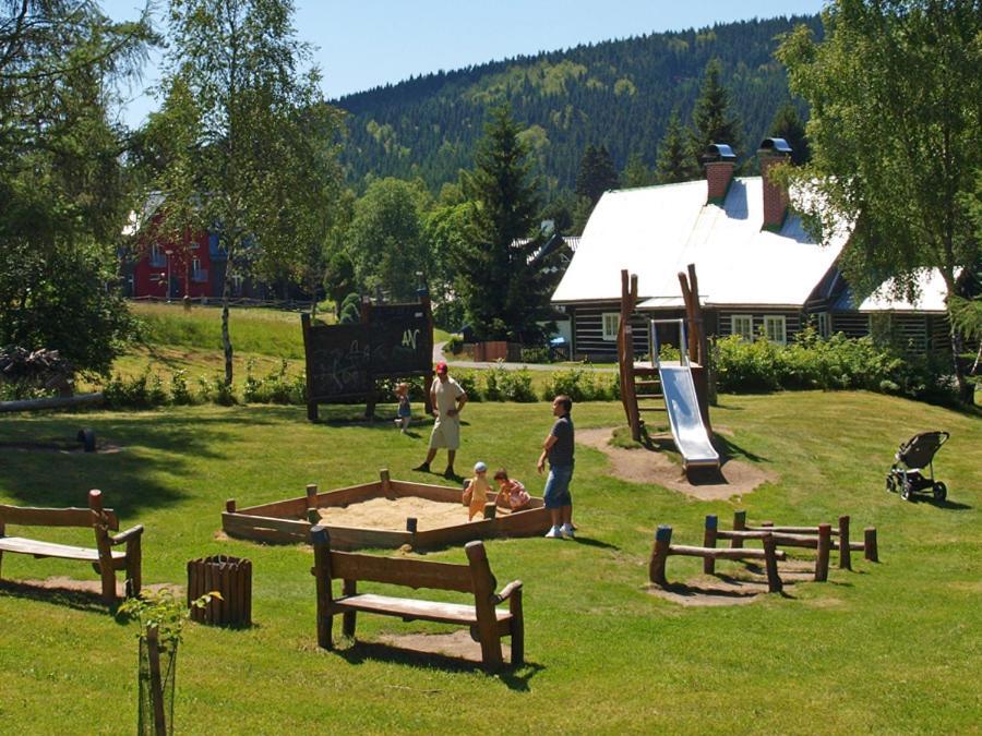 Hotel Anna Harrachov Buitenkant foto